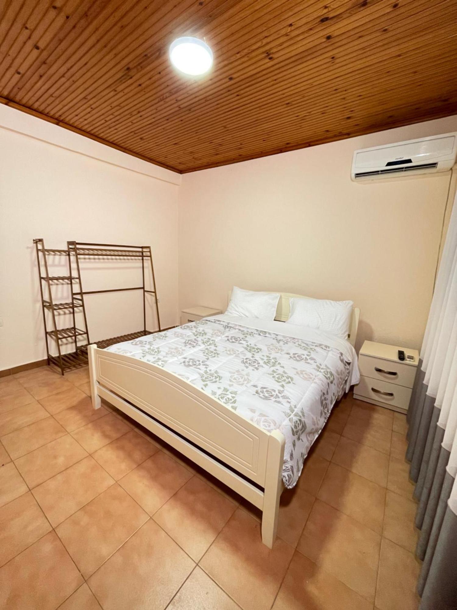 Shkodra Guest House & Trips Экстерьер фото