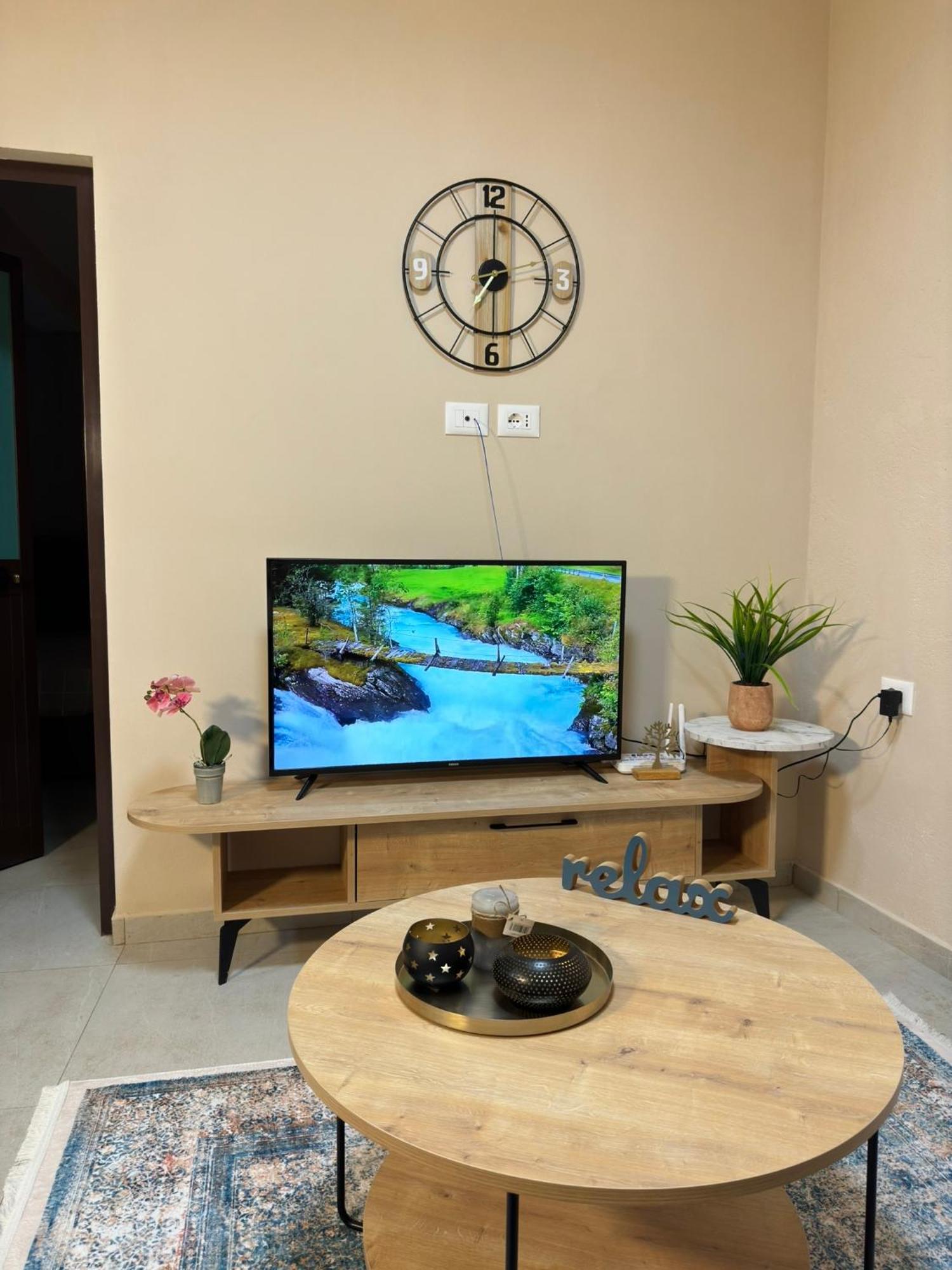 Shkodra Guest House & Trips Экстерьер фото