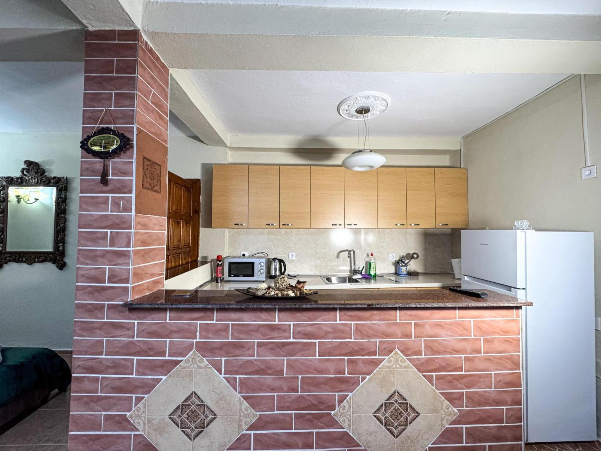 Shkodra Guest House & Trips Экстерьер фото
