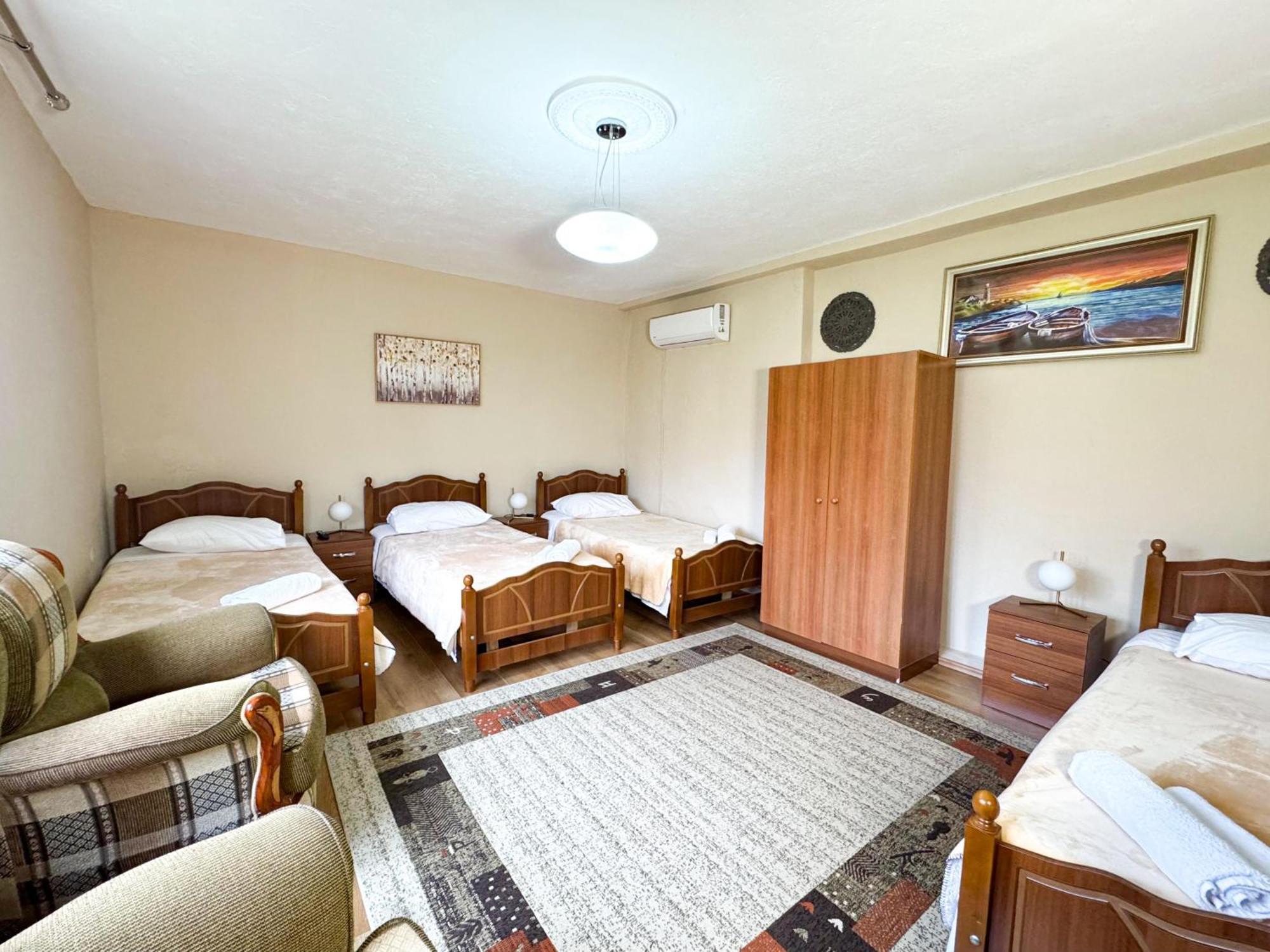 Shkodra Guest House & Trips Экстерьер фото