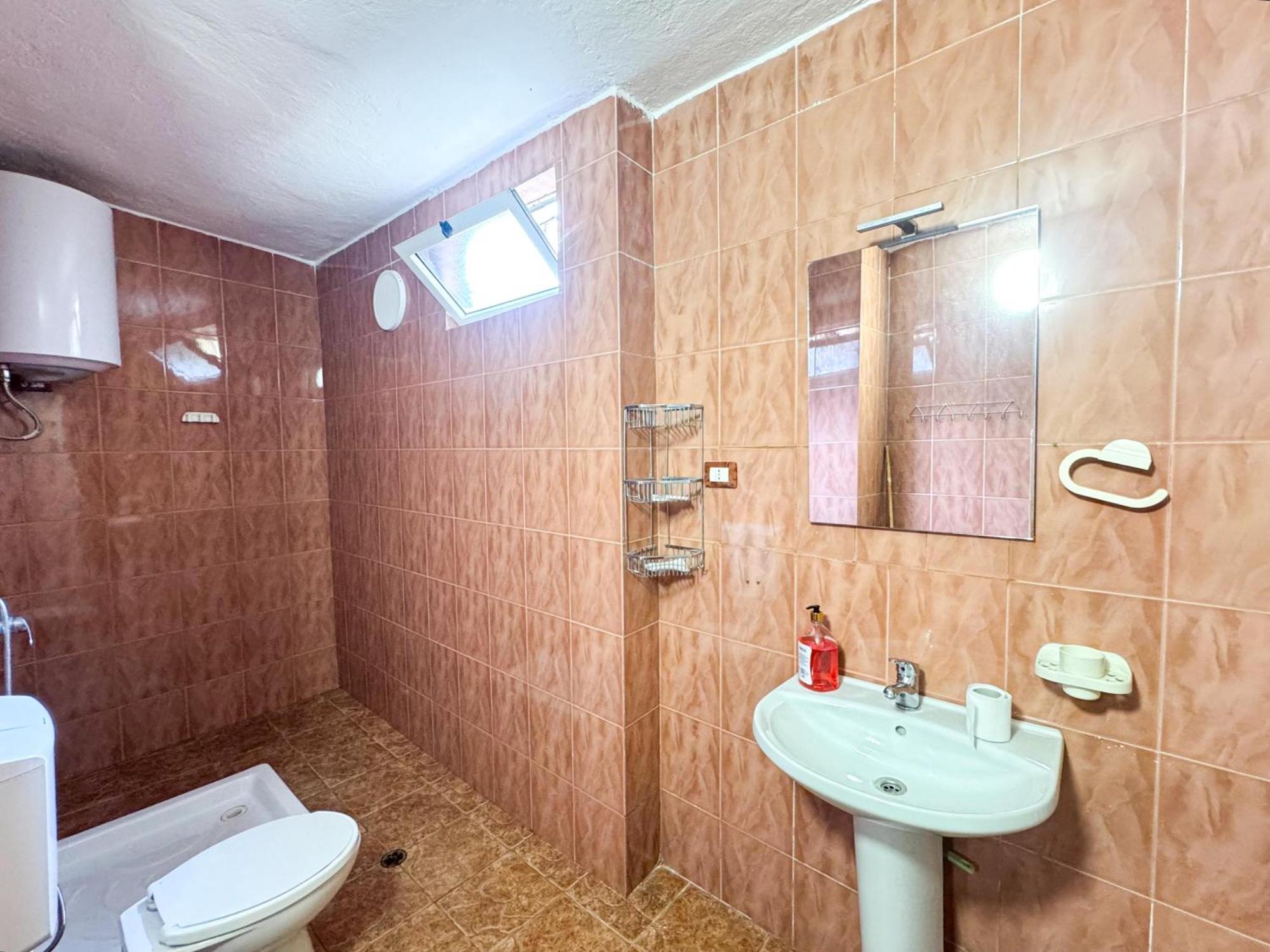 Shkodra Guest House & Trips Экстерьер фото